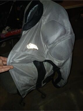 Unisex lightweight motorcycle jacket with protection